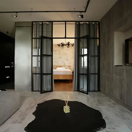 Confortables Renoves Par Des Designers Apartament *