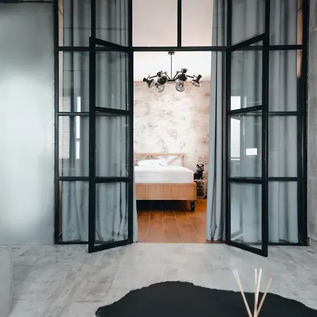 Confortables Renoves Par Des Designers Apartament